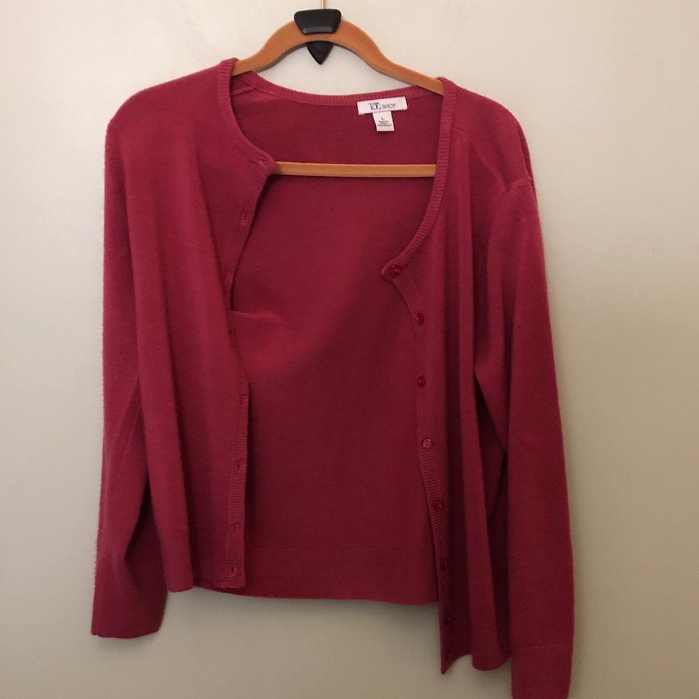 Elegant Women's Red Cardigan Sweater